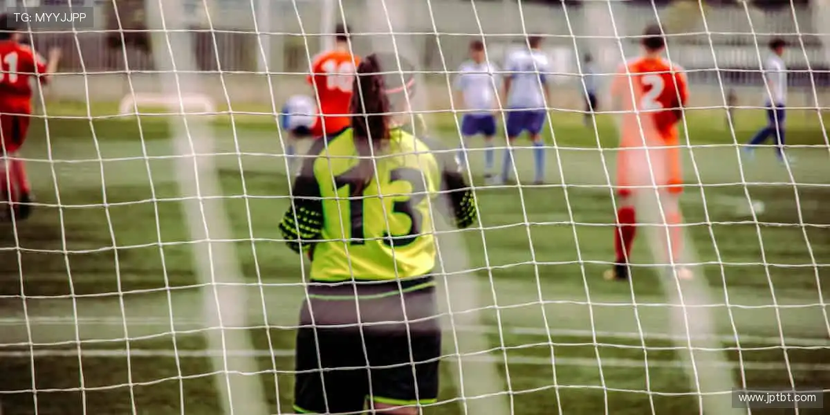 激情碰撞,瞬间点燃!⚽️🏀 锁定我们,见证每一个改写历史的时刻!
